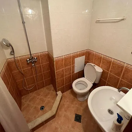 Raya Apartment